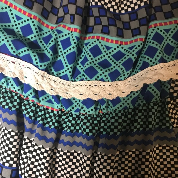 Multi-Design Halter Top - Picture 3 of 4